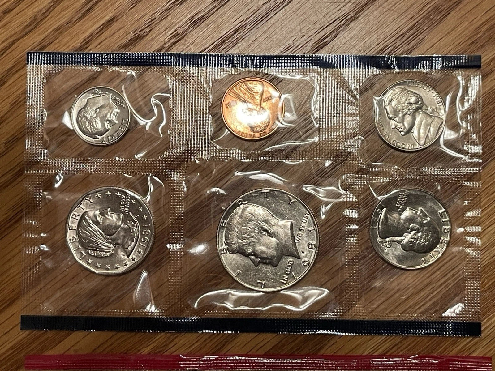 1981 P&D US Mint Uncirculated Set 11 Coins with OGP