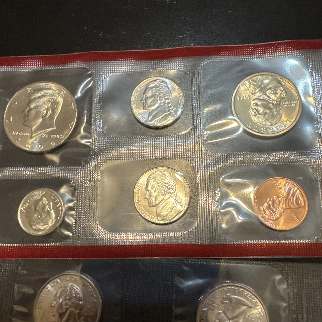 2004 P&D US Mint Uncirculated Set 22 Coins Philadelphia & Denver
