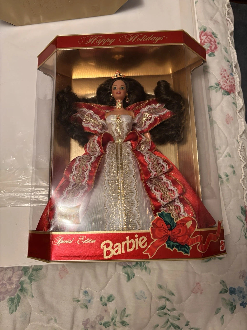 1997 Mattel Happy Holidays Barbie Doll Green Eyes Variant #17832 NIB