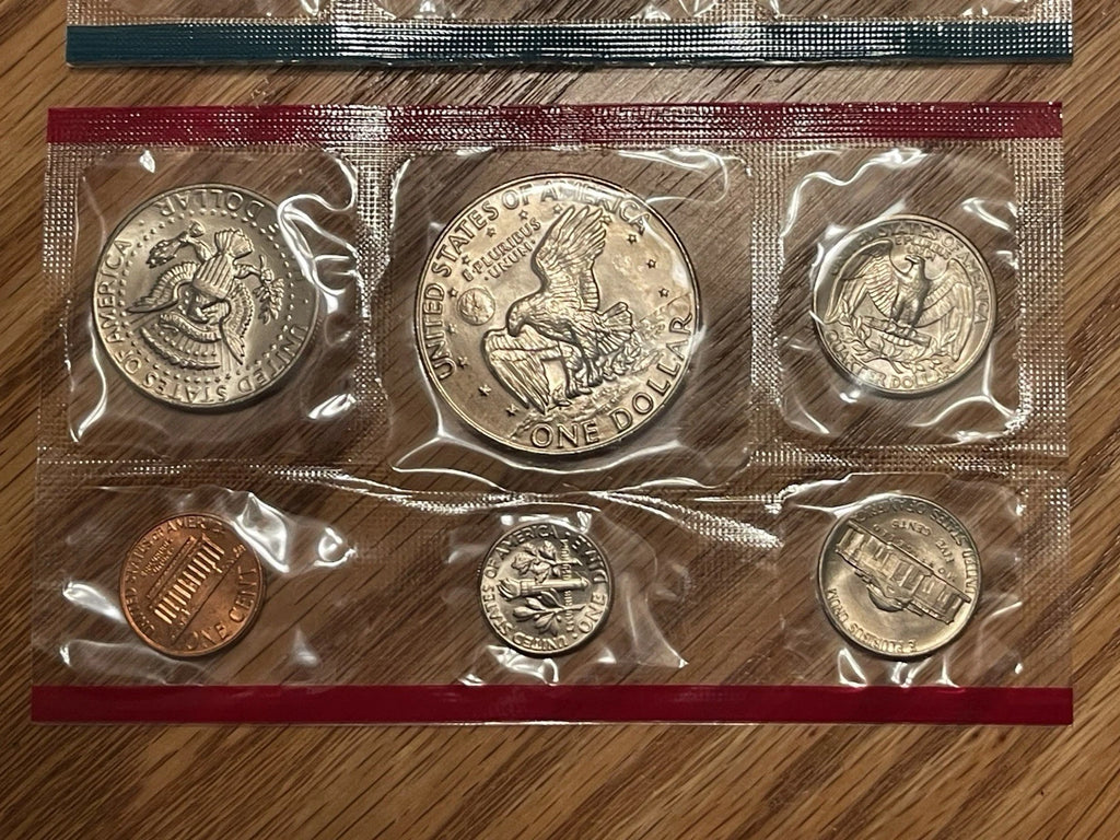 1977 P&D US Mint Uncirculated Set 12 Coins with OGP