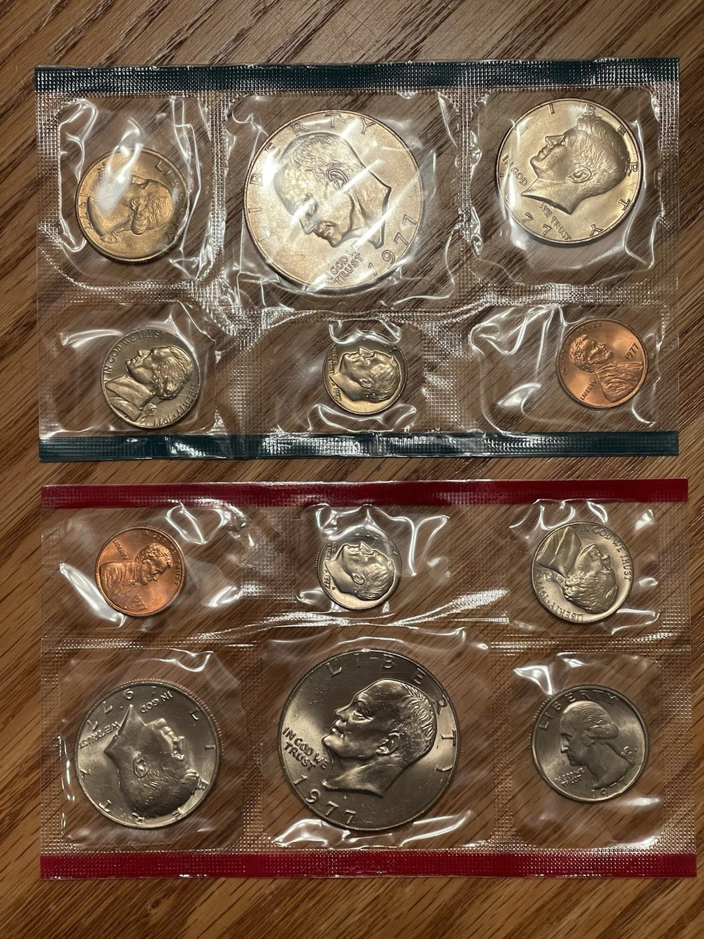 1977 P&D US Mint Uncirculated Set 12 Coins with OGP