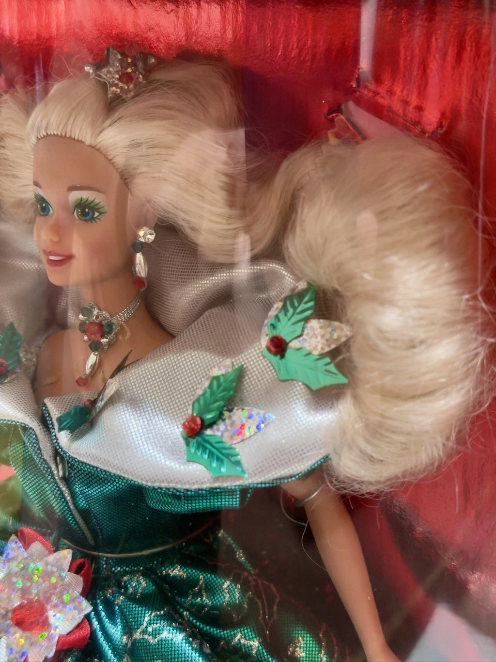 1995 Mattel Happy Holidays Barbie Special Edition Collector Doll NRFB