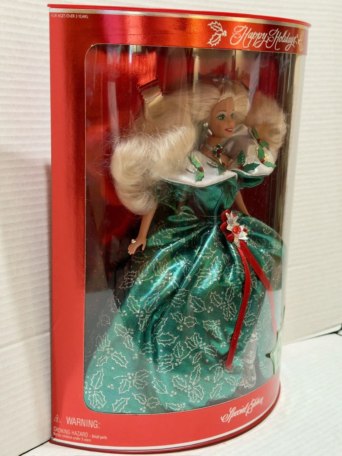 1995 Mattel Happy Holidays Barbie Special Edition Collector Doll NRFB