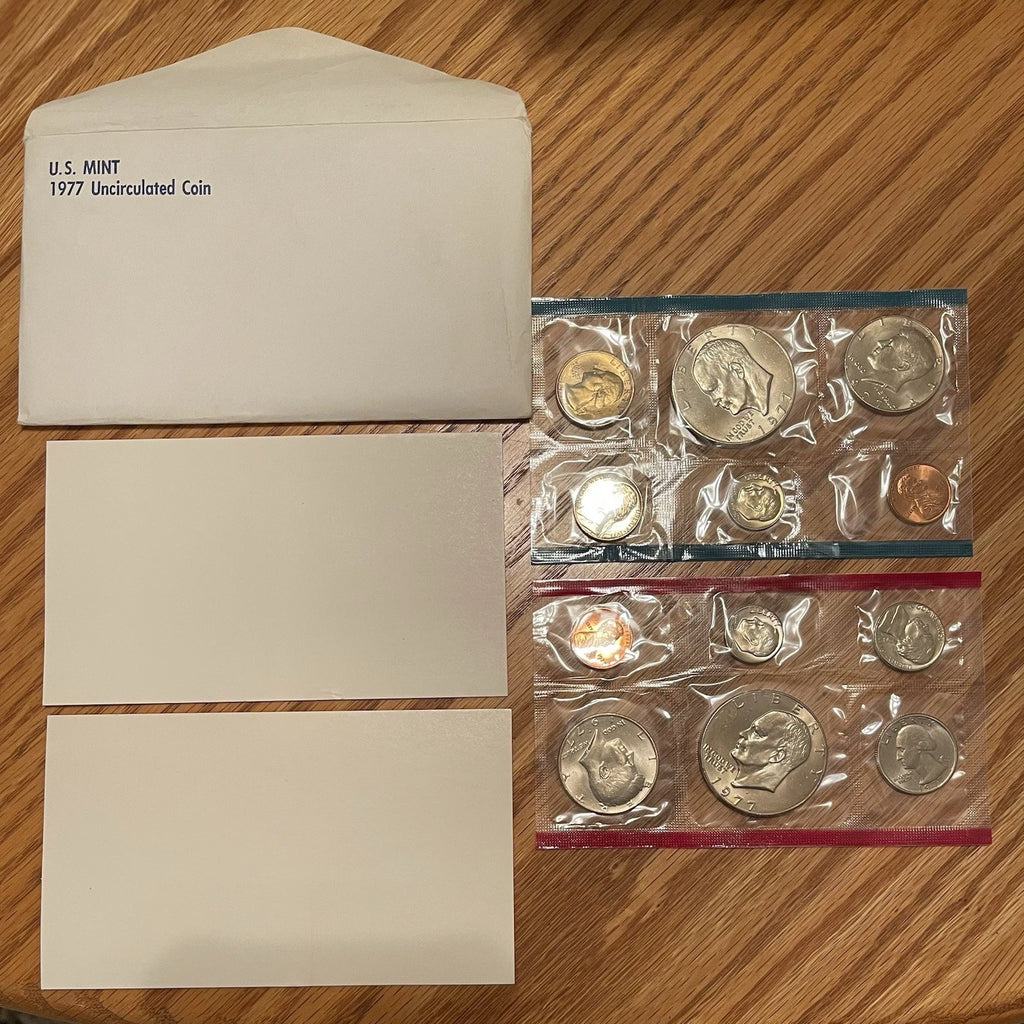 1977 P&D US Mint Uncirculated Set 12 Coins with OGP