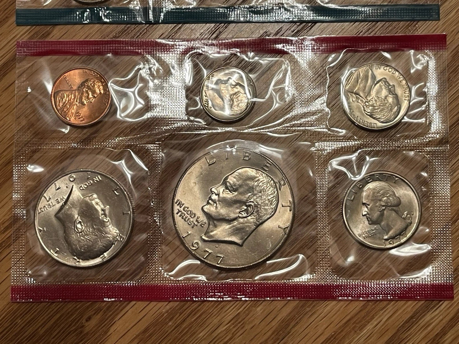 1977 P&D US Mint Uncirculated Set 12 Coins with OGP
